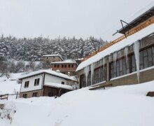 Горна махала, ледена приказка